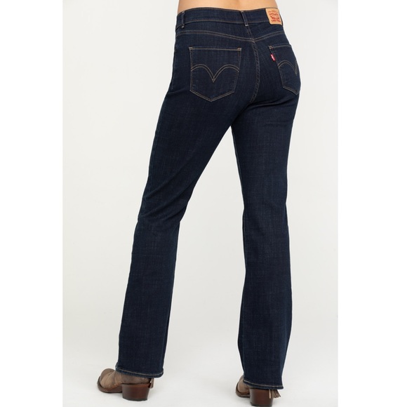 Levi's Denim - Levi's Classic Boot Dark Wash Jeans in Size 26